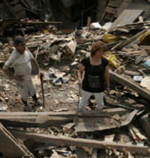 Una casa distrutta a Santiago del Cile. 