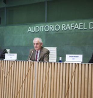 Da sinistra, V. Pérez Díaz, J. M. Oriol e G. Vittadini.