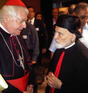 Il cardinale Scola con il Patriarca maronita Sfeir.