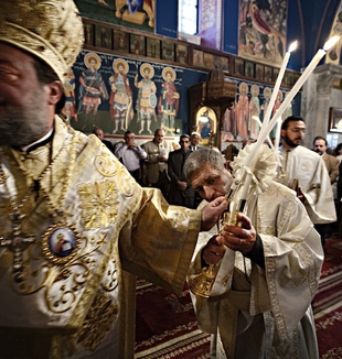 Ortodossi durante i riti della Settimana Santa (Gaza, aprile 2009, ©Fabio Proverbio)