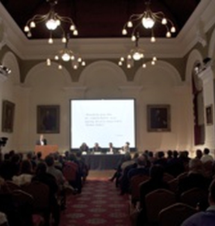 La sala del Royal College durante l'incontro.