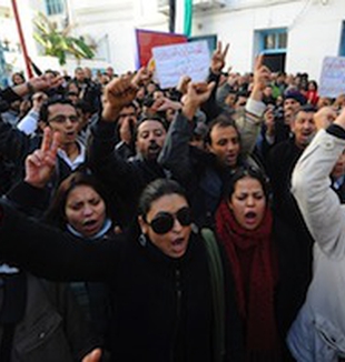 Il popolo tunisino in rivolta. 