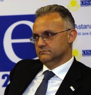 L'eurodeputato Mario Mauro.