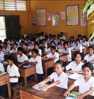 Gli studenti della scuola di Prey Veng.