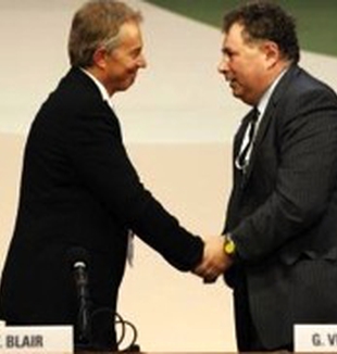 Tony Blair e Giorgio Vittadini al Meeting nel 2009.