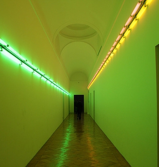 Dan Flavin, Varese Corridor, 1976, Villa Panza