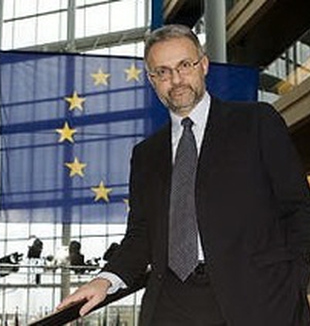 L'europarlamentare Mario Mauro.