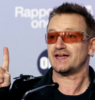 Bono, il cantante e leader degli U2.