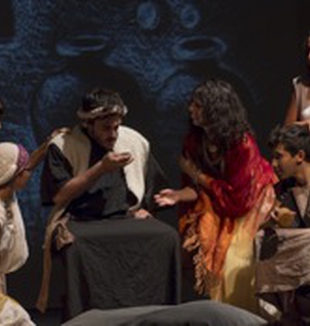 Una scena dello spettacolo <em>Barabba</em> presso il <br>teatro del Parco di Bordighera.