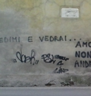 La scritta sul muro di Pozzuolo Martesana.