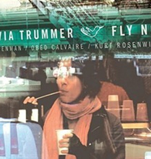 <em>Fly Now</em> di Olivia Trummer.