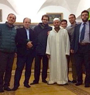 L'imam Gharib e un gruppo di CL di Genova.