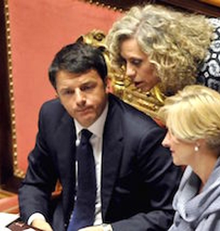 Matteo Renzi con Monica Cirinnà in Parlamento.