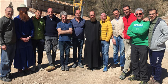 Gli amici di Chioggia con i monaci norcini