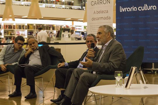 La presentazione di ''A beleza desarmada'' a San Paolo, l'11 settembre 2016, con Julián Carrón 