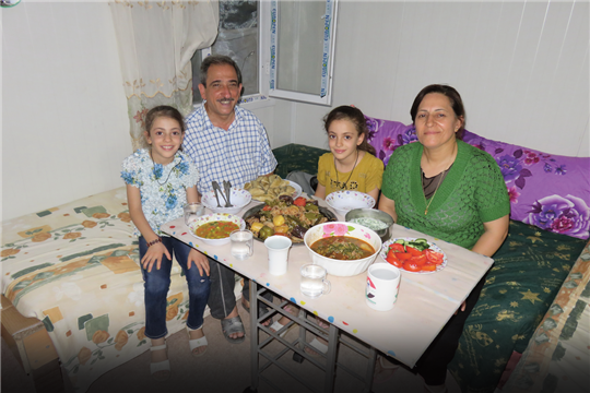 La famiglia di Miryam nella casa-container a Erbil
