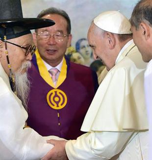 Francesco con i leader religiosi coreani