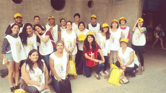 Il gruppo di volontari cella Comunità di CL di Santiago