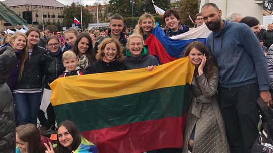 A Vilnius durante l'incontro con i giovani