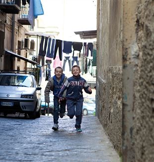 Bambini a Spaccanapoli, dove operano le Suorine (foto: Stefania Malapelle)