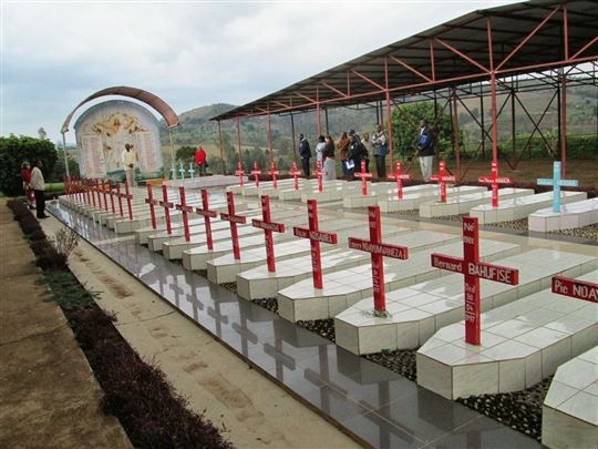 Le tombe dei 40 martiri di Buta