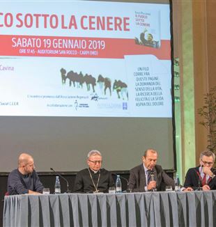 Da sinistra: Pietro Piccinini, monsignor Franco Cavina, Alessandro Rondoni e Massimo Vincenzi