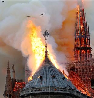 L'incendio della Cattedrale di Parigi