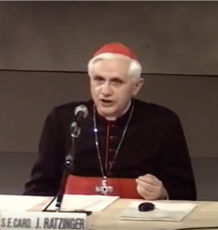 L'allora cardinale Joseph Ratzinger al Meeting di Rimini