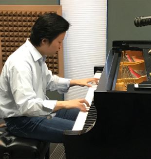 Il pianista Antonio Chen Guang