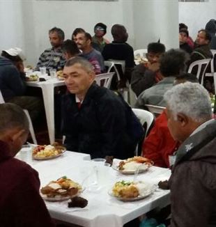 La cena nella parrocchia Bom Jesus dos Passos a San Paolo