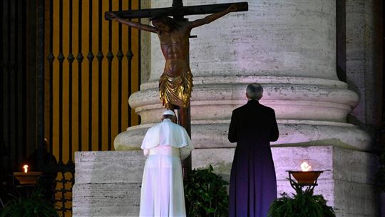 Papa Francesco durante la preghiera del 27 marzo
