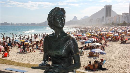 La statua della Lispector a Rio de Janeiro (©Luiz Souza/Shutterstock)