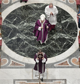 Papa Francesco alla messa del Mercoledì delle ceneri