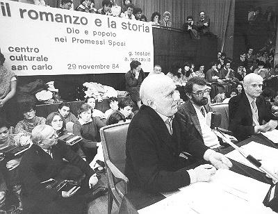 Testori e Moravia in dialogo all'allora Centro culturale San Carlo nel novembre 1984 (Foto Archivio Cmc Milano)