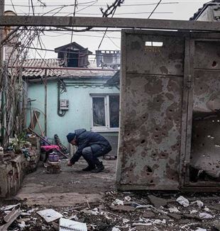 Casa bombardata a Mariupol, 9 marzo 2022 (Foto: Ansa)