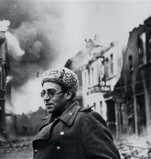 Vasily Grossman on the war front in Germany in 1945 