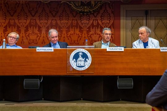 De gauche à droite : Aldo Brandirali, Rocco Buttiglione, Graziano Tarantini et Franco Branciaroli