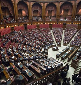 La Camera dei deputati (©Unsplash/Marco Oriolesi)