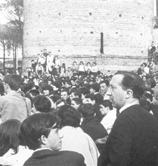 Don Giussani a una Settimana Studenti nel 1964