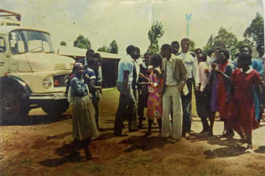 Cyprian (indicato da una ''x'' blu) al suo «primo giorno con gli amici di Comunione e Liberazione a Lagata, vicino a Nairobi»