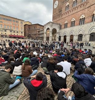 I giessini milanesi in Piazza del Campo a Siena