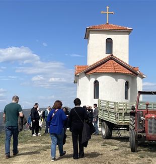 La visita al Santuario di Maria Consolatrice a Paljurska durante la vacanza delle comunità dei Balcani in Macedonia 