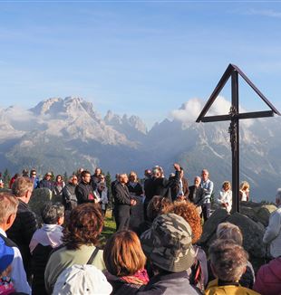 La cerimonia a Malga Ritorto, Pinzolo (Trento)