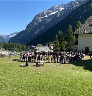 I ragazzi di GS durante una vacanza in Val d'Aosta
