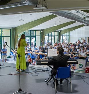 Un momento della festa per Avsi degli amici di Brebbia (Varese)